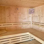 Ferienwohnung Mit Meerblick, Schwimmbad Und Sauna 홈스테이