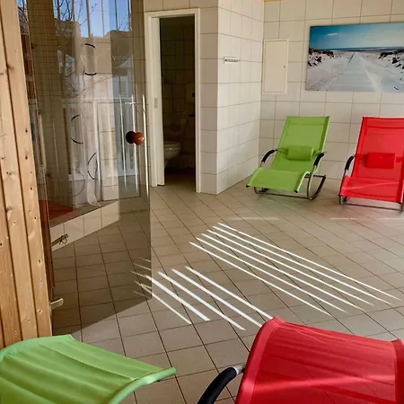 Mit Meerblick, Schwimmbad Und Sauna 民宿 奥斯特巴德·哥伦