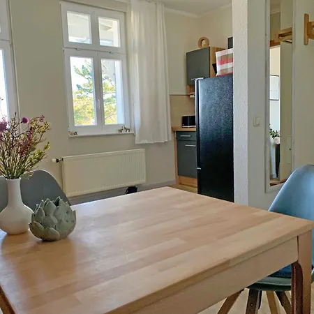 Ferienwohnung Mit Meerblick, Schwimmbad Und Sauna
