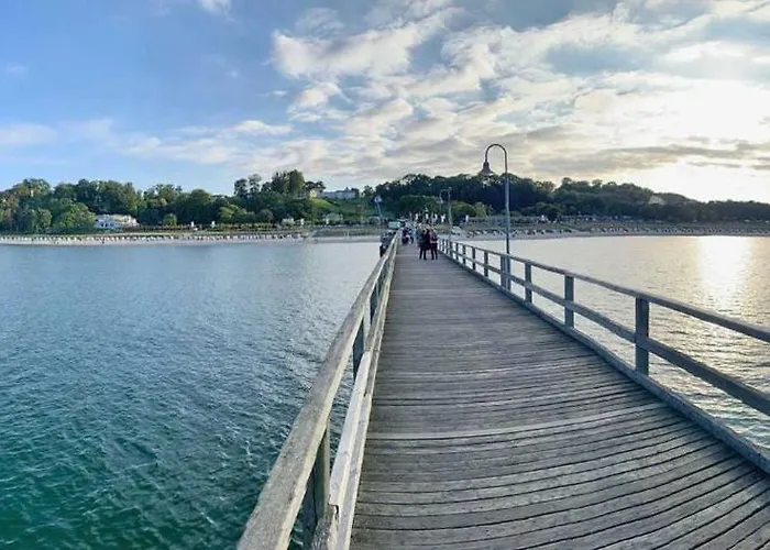 منزل للإقامة Ferienwohnung Mit Meerblick, Schwimmbad Und Sauna