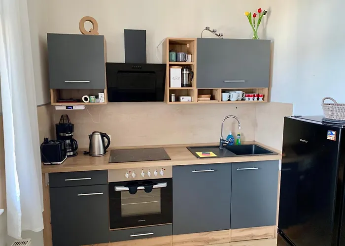Ferienwohnung Mit Meerblick, Schwimmbad Und Sauna