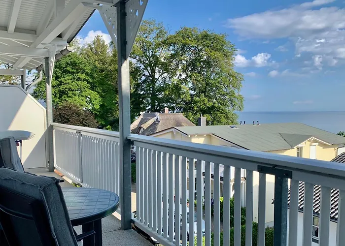 منزل للإقامة Ferienwohnung Mit Meerblick, Schwimmbad Und Sauna غورين